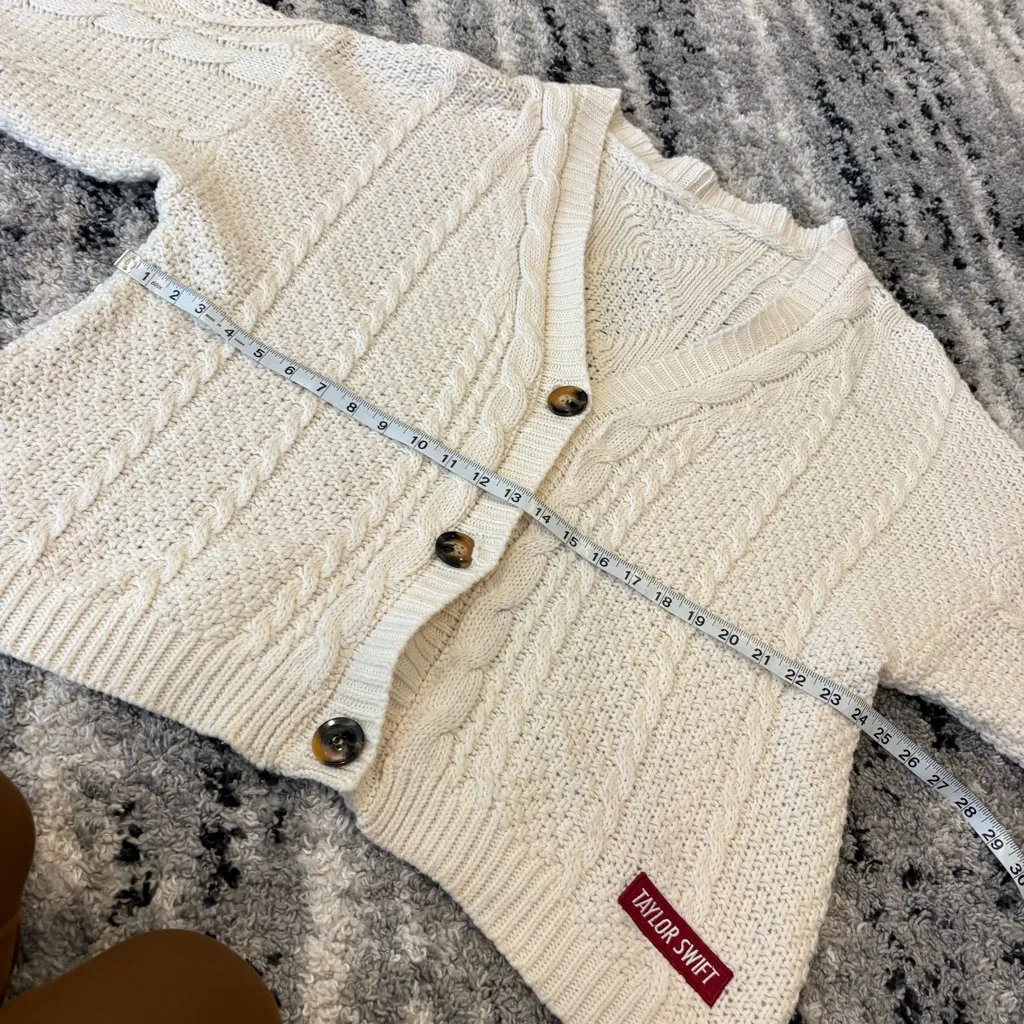 Taylor Swift Taylor’s Version Red Cream Star Cardigan Cable Knit Sweater M/L - Image 6