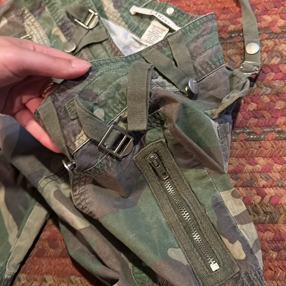 RETRO Y2K ARMY CAMO CARGO UTILITY CROP PANTS Green Size undefined - Image 5