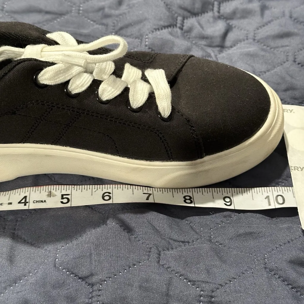 mad love Women’s Shoes Black Chunky 2000s sneakers lace up size 6 skater - Image 11