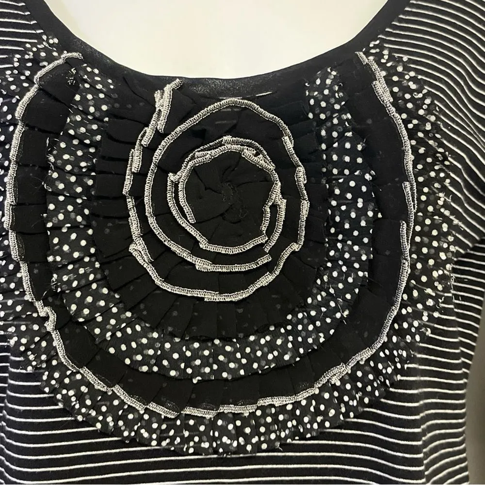 White House Black Market Black White Striped Floral Accent Women's Top Small - Image 4