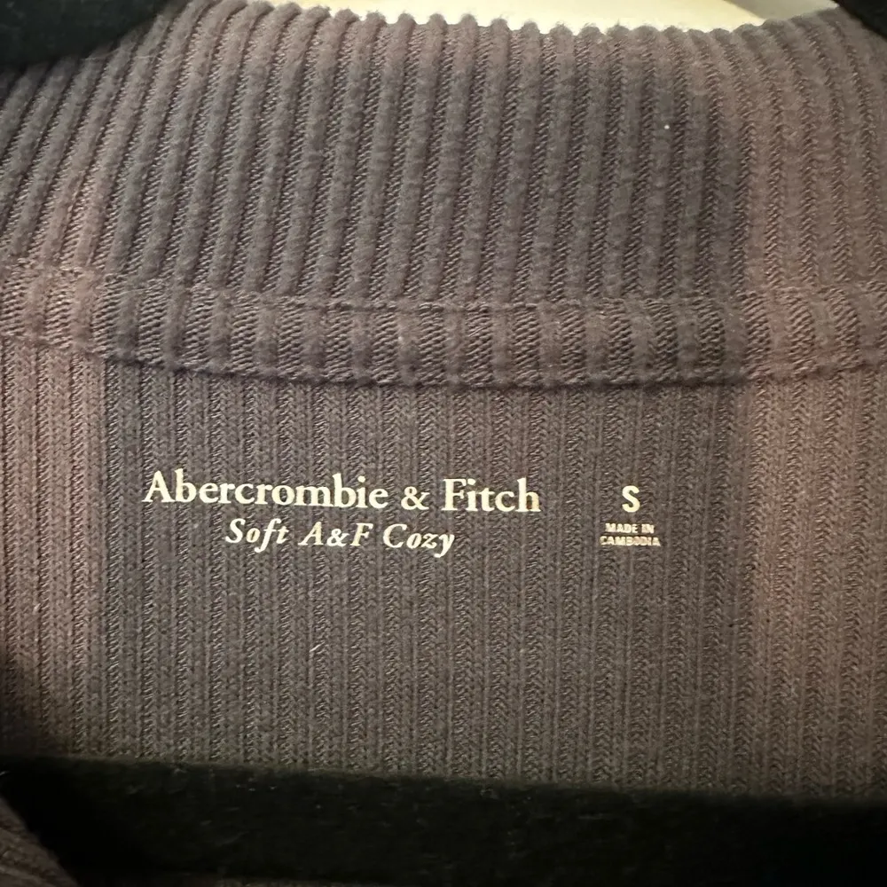 Abercrombie and Fitch soft A&F cozy half zip pullover size small - Image 3
