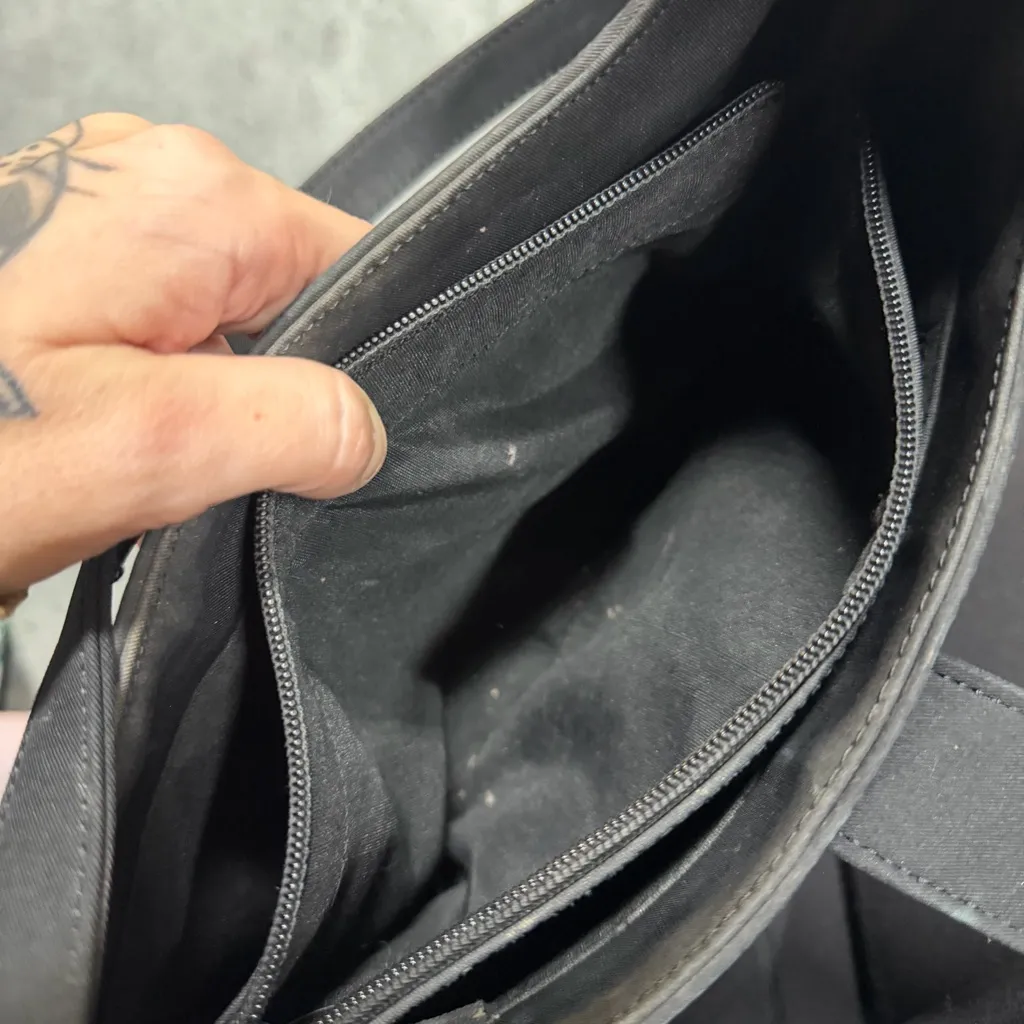 Guess Y2K  Black Shoulder Bag - Image 6