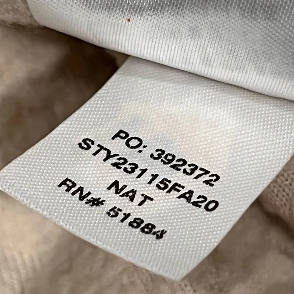 NEW Women’s Patagonia Cream Cable Capra Hoody - Image 9