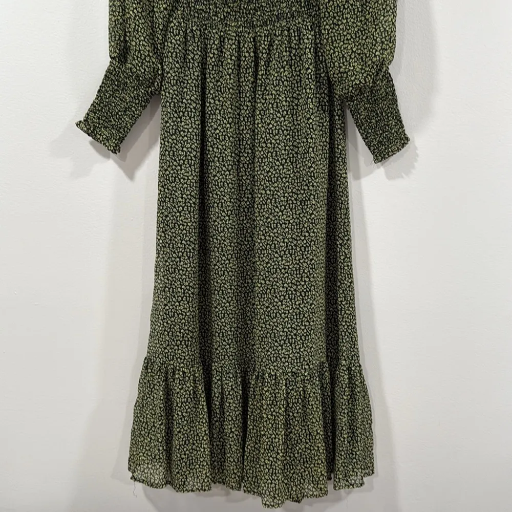 Cupcakes and Cashmere Women's Demi Floral Dress Size Small EUC Green - Image 4