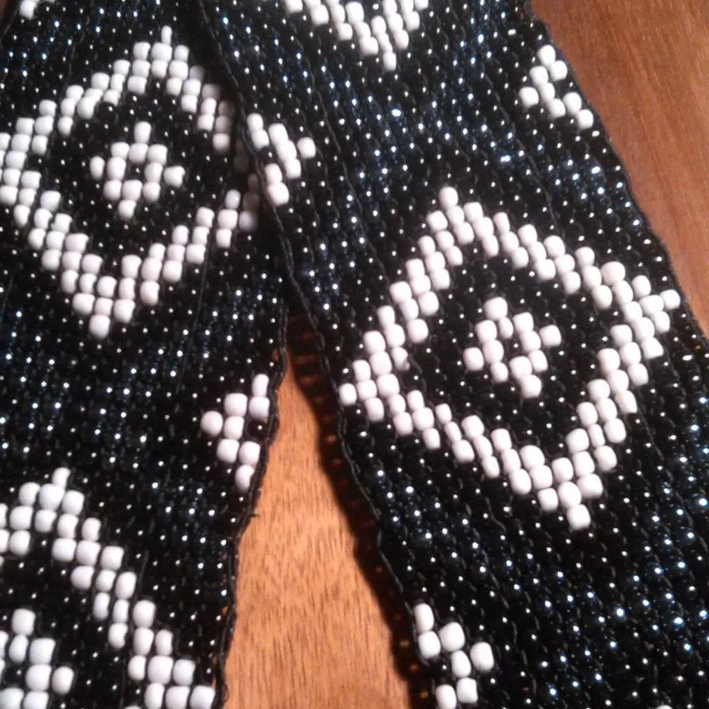 Southwestern Handcrafted Seed Bead Belt With Wooden Buckle - Image 6