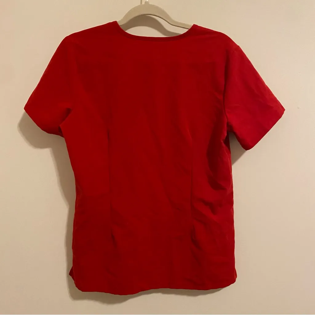 Figs Red Technical Collection Scrub Top size Small - Image 5