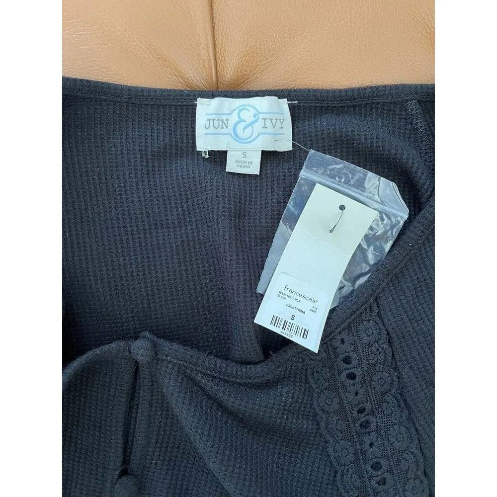 NWT Jun & Ivy Black Waffle Knit Button Front Bell Sleeve Thermal Crop Top Small - Image 6