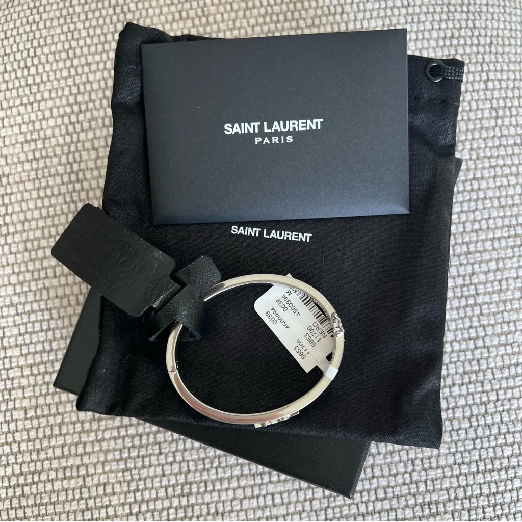 NWT Saint Laurent YSL Cassandre Logo-Plaque Enamel Bracelet Leather Silver Metal - Image 4