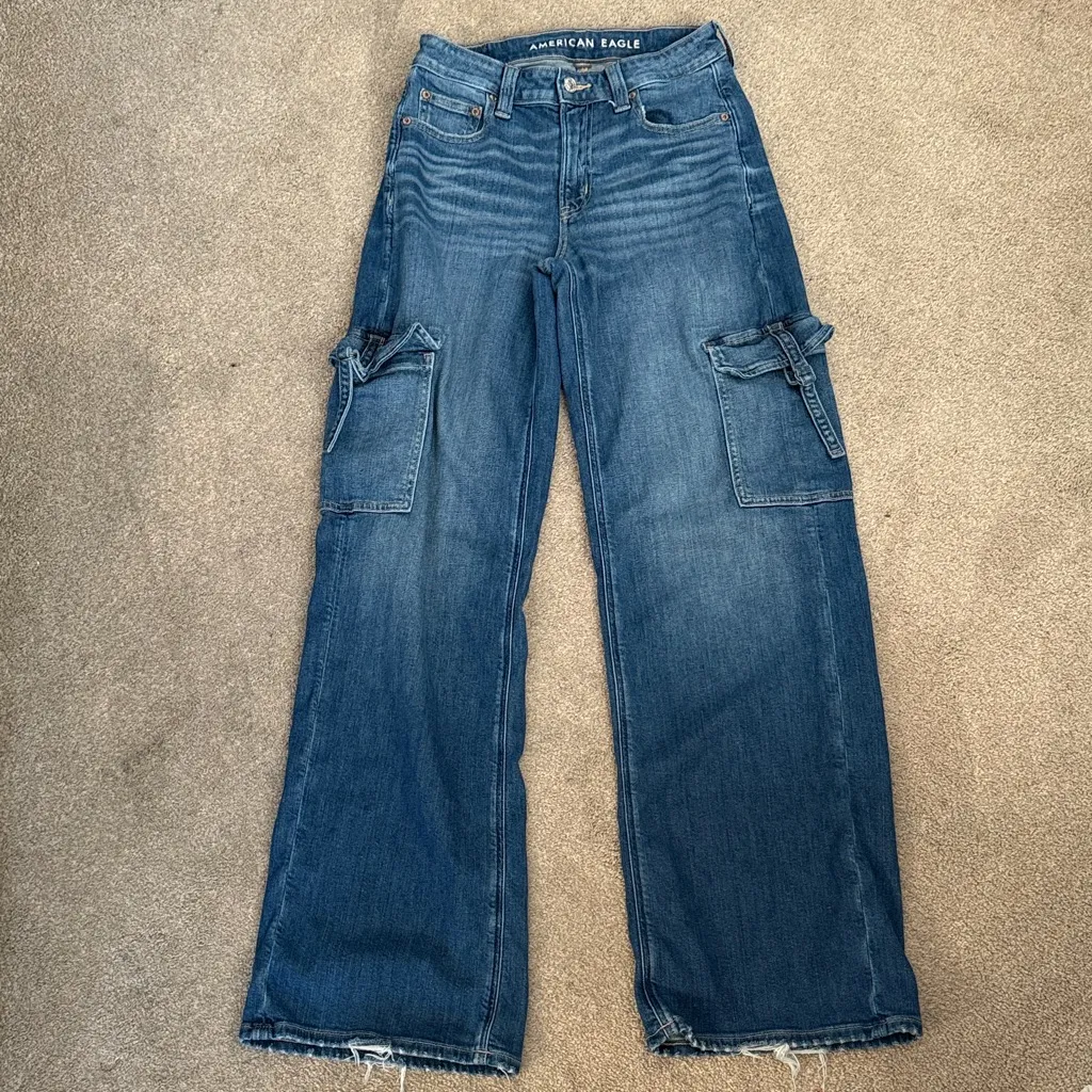 American Eagle Medium Wash Super High Rise Baggy Wide Leg Jeans Size 0 Long - Image 3