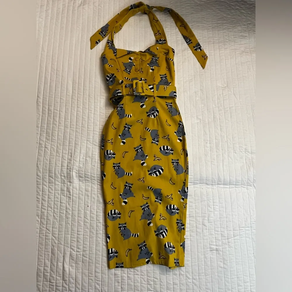 Collectif 50s Wanda Ravenous Raccoons Pencil Dress NWT Yellow Size XXS - Image 2