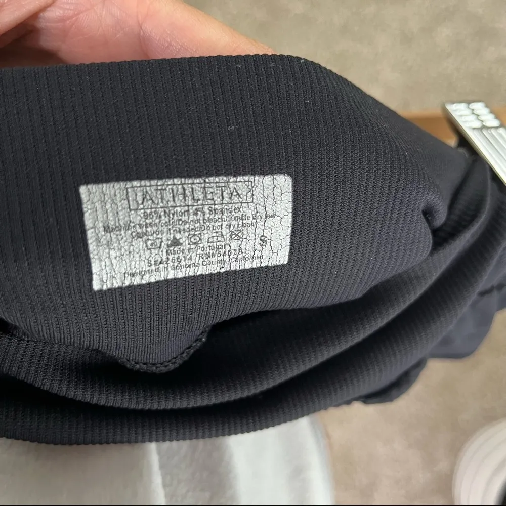 Athleta Skirted Leggings Size S Black Capri Cropped Active Stretch - Image 7