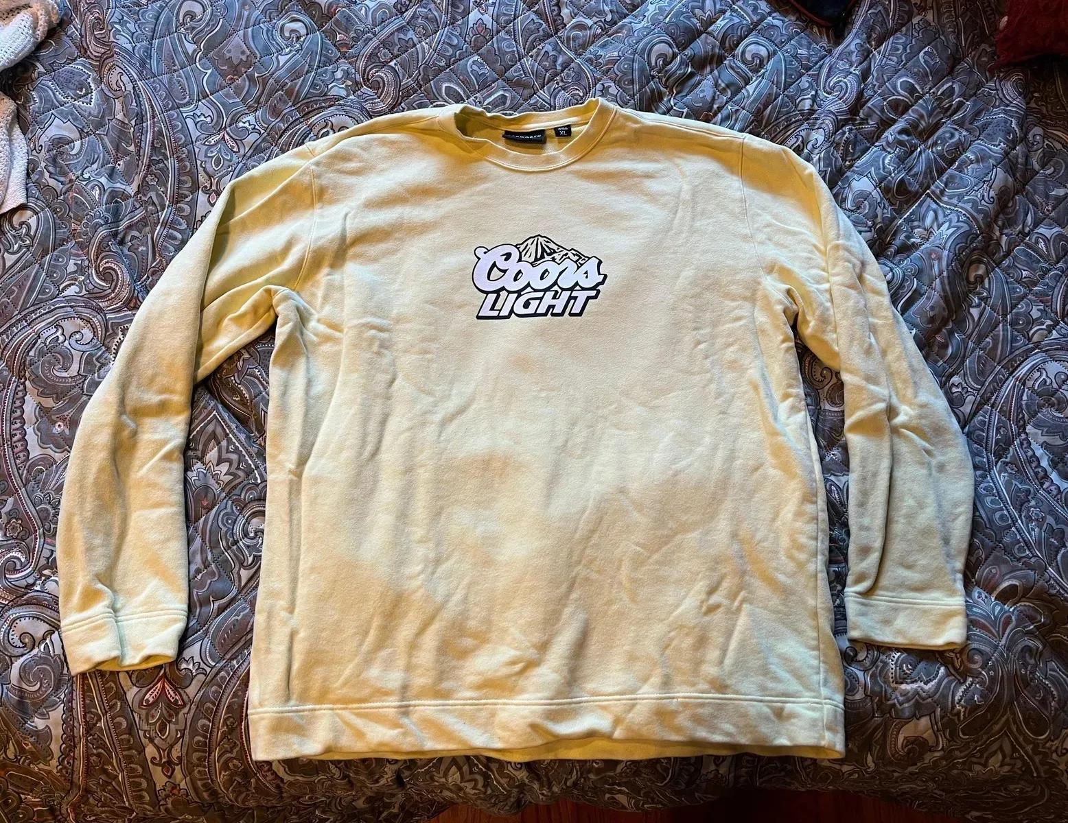Coors Light Yellow Crewneck Size XL - Image 3