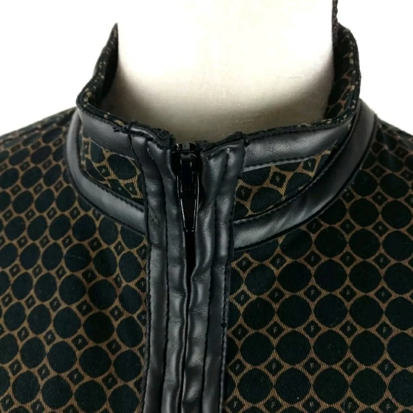 Fossil  M Zip Front Jacket Collar Tan Black Print - Image 4