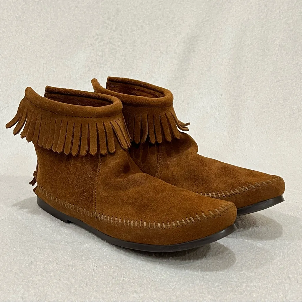 Minnetonka NWOT Brown Back Zip Hardsole Boot Size 8 - Image 7