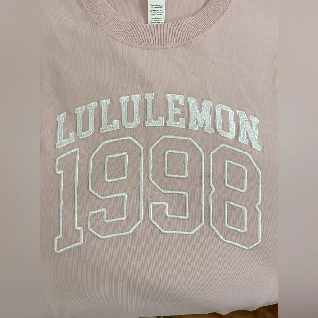 NWT lululemon Relaxed Fit Cotton Jersey T-Shirt Graphic Pink Haze Size 8 - Image 8