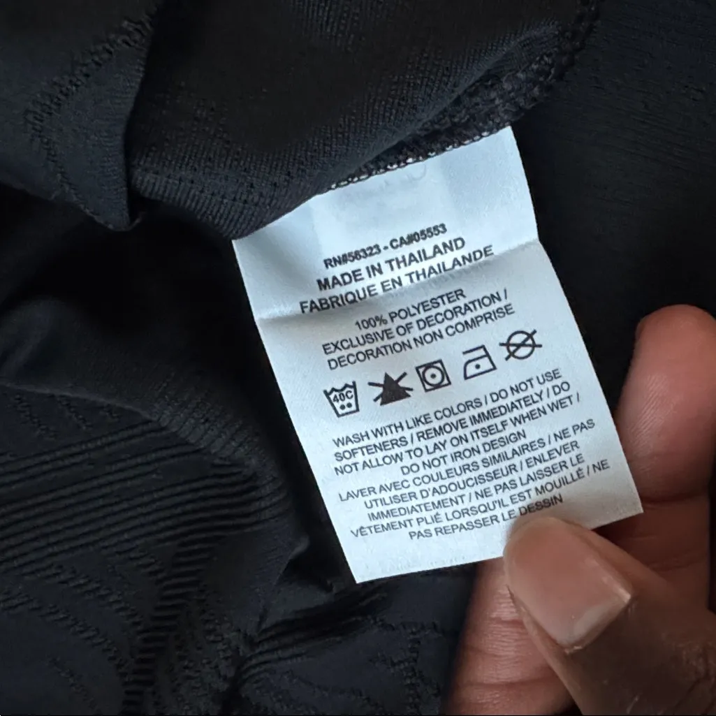 Nike Dri Fit Black Short Sleeve Sample Shirt SIZE M - Image 6