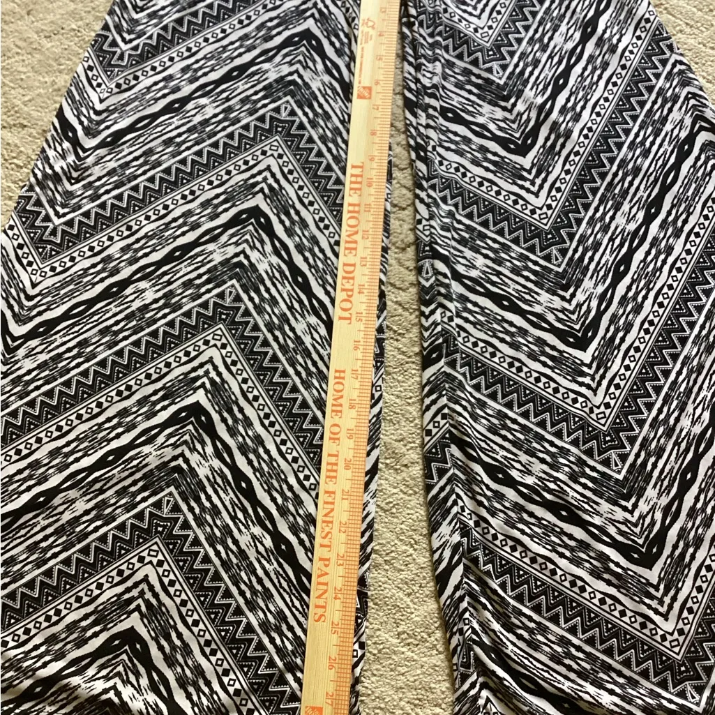 VINTAGE TRIBAL PRINT BOHO SEMI SHEAR PALAZZO PRINT PANTS by JOHNNY MADE IN USA Black Size undefined - Image 4