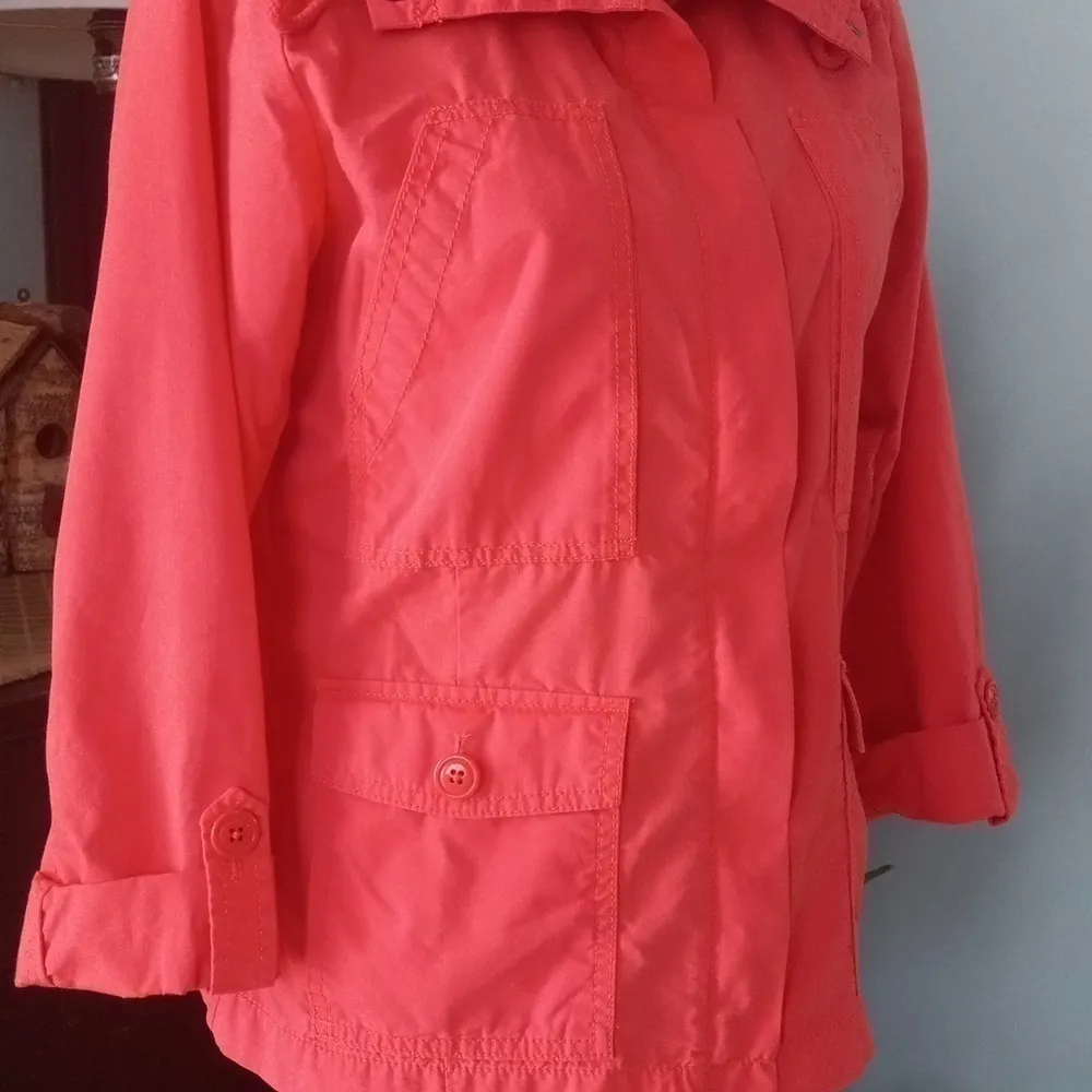 Eddie Bauer Coral Pink/Orange Lightweight Utility Cargo Roll Tab Jacket - Image 7