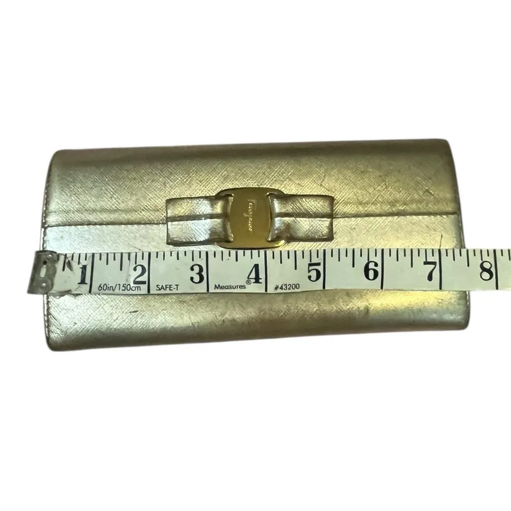 Salvatore Ferragamo Vara Bow Continental wallet gold and silver metallic leather - Image 6