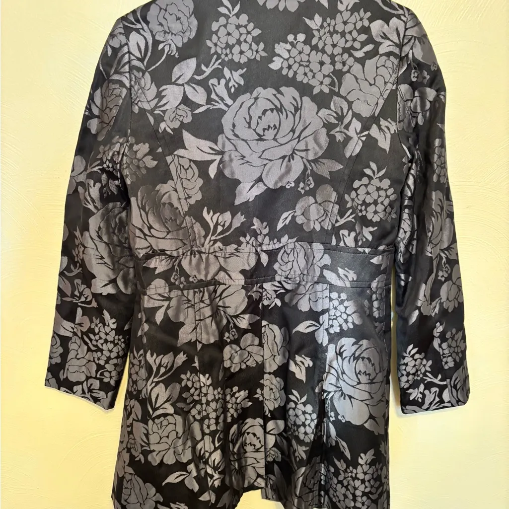 White House Black Market Black Gray Floral Jacquard Jacket Medium - Image 8