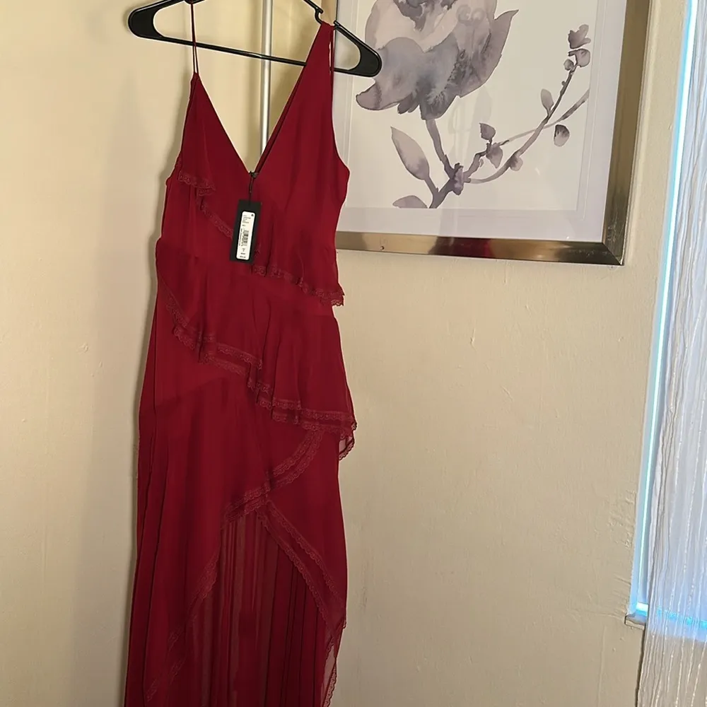 NWT ALICE + OLIVIA
Mariana Silk High-Low Ruffle Dress ** has flaw - size 2 - Image 11