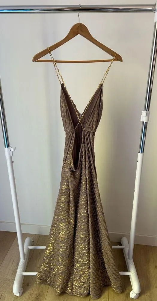 Golden Goddess Luxury Sparkly Backless Maxi Dress Size‎ Large - Image 4