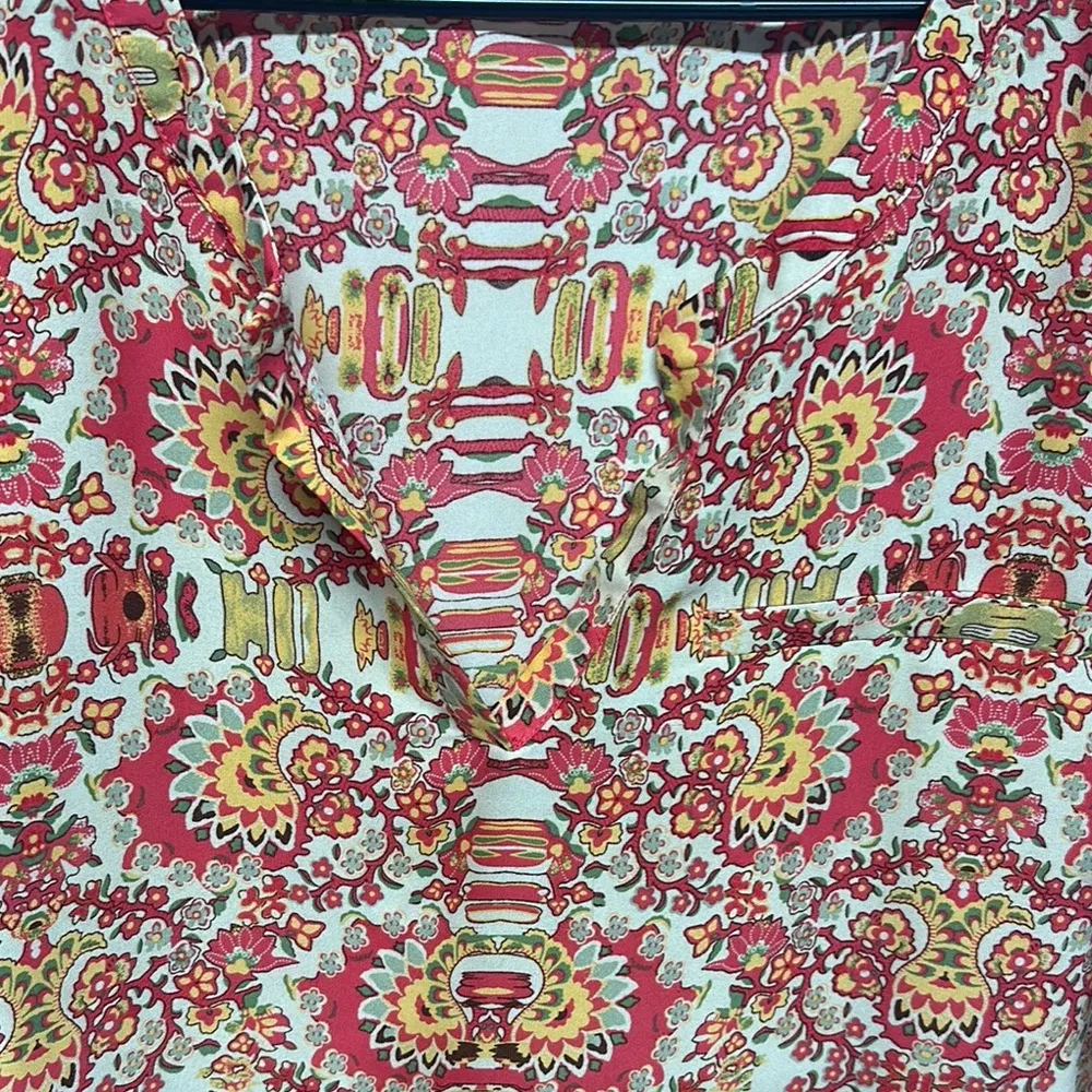 Red and Tan Boxy Blouse with Mandarin Collar Size 1X - Image 2