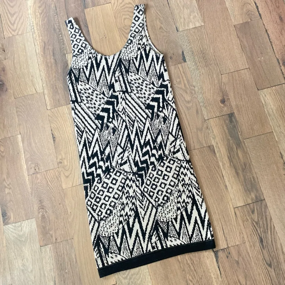 Guess Tan & Black Tribal Tank Body Con Dress Size M/L - Image 5