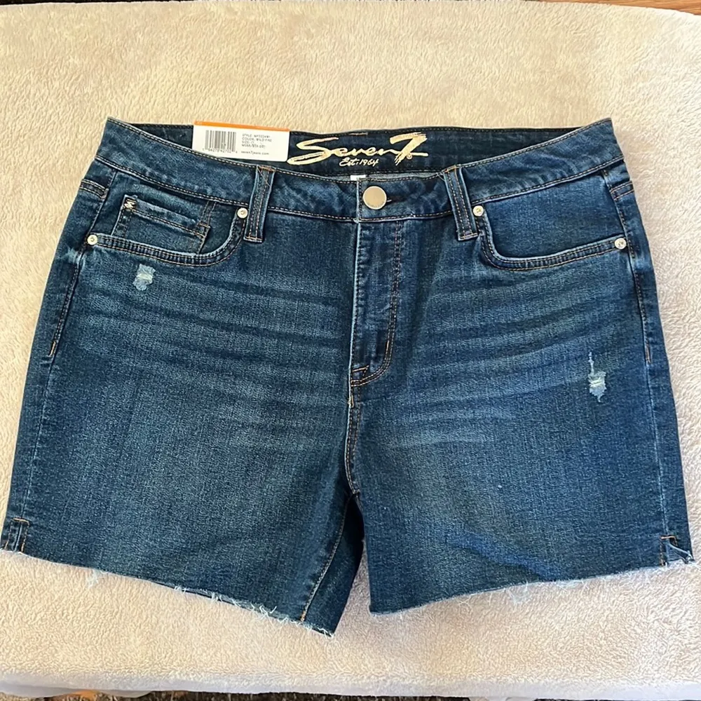 NWT Seven Weekend Short - Image 3