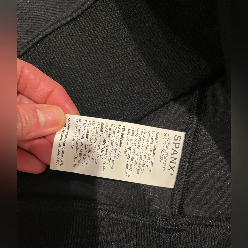 SPANX Women's HeavyAir Half Zip Black Zip-Up Tunic Top - Image 4