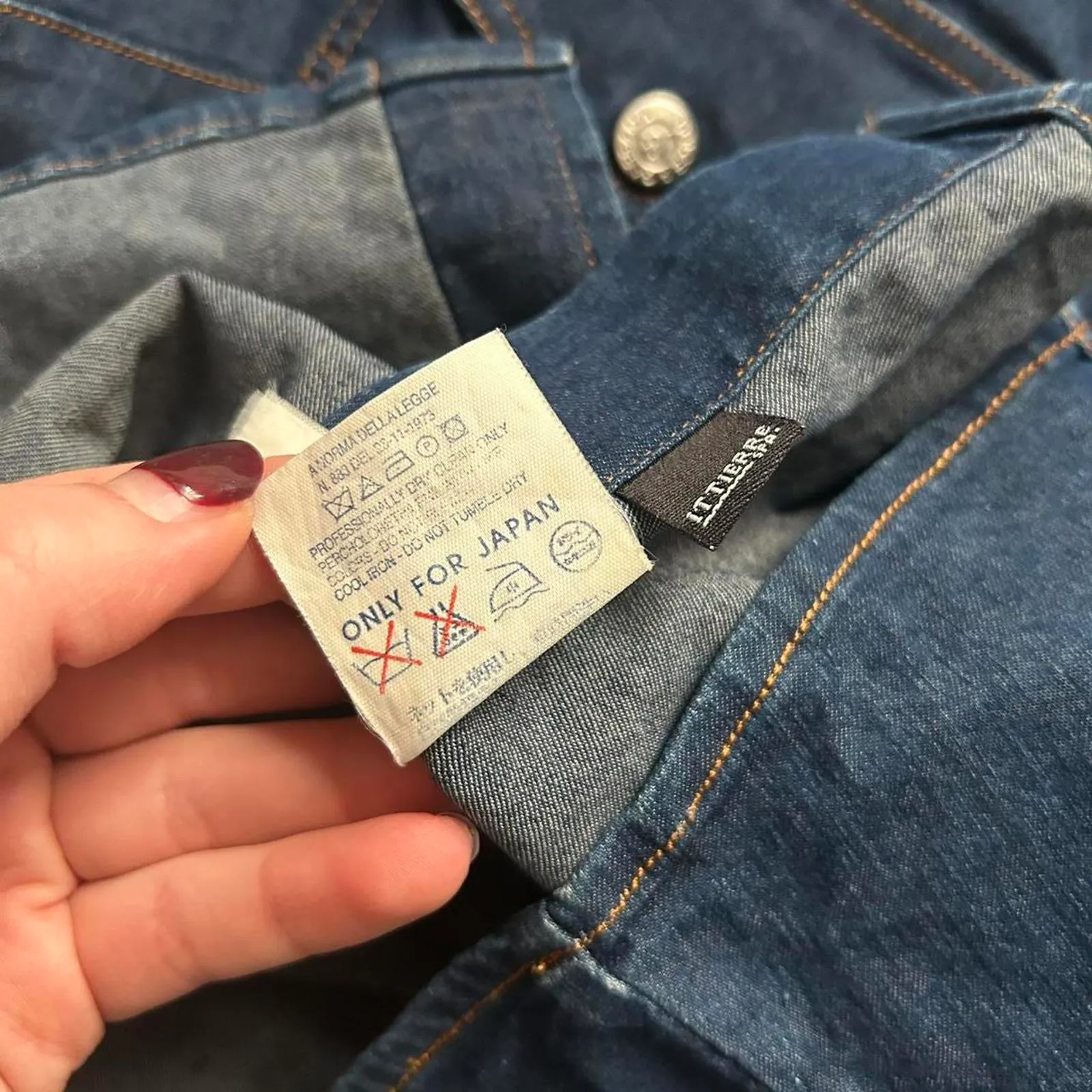 D&G Jeans Y2K denim slim fit short sleeve top with contrast tan stitching - Image 4