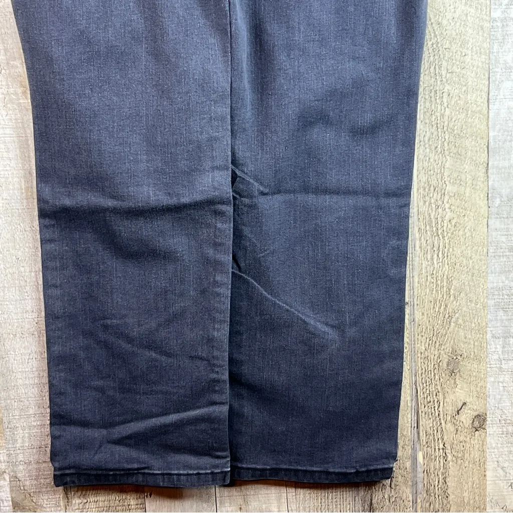 Lee Sz 12 Short Regular Fit Straight Leg Mid-Rise Gray Secretly Shapes Jeans - Image 6