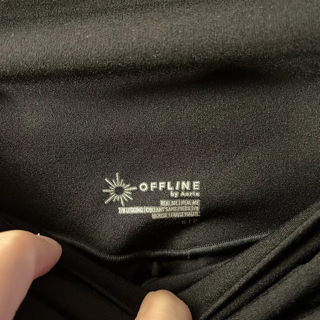 aerie offline by aerie real me 7/8 leggings high rise in black size small - Image 2