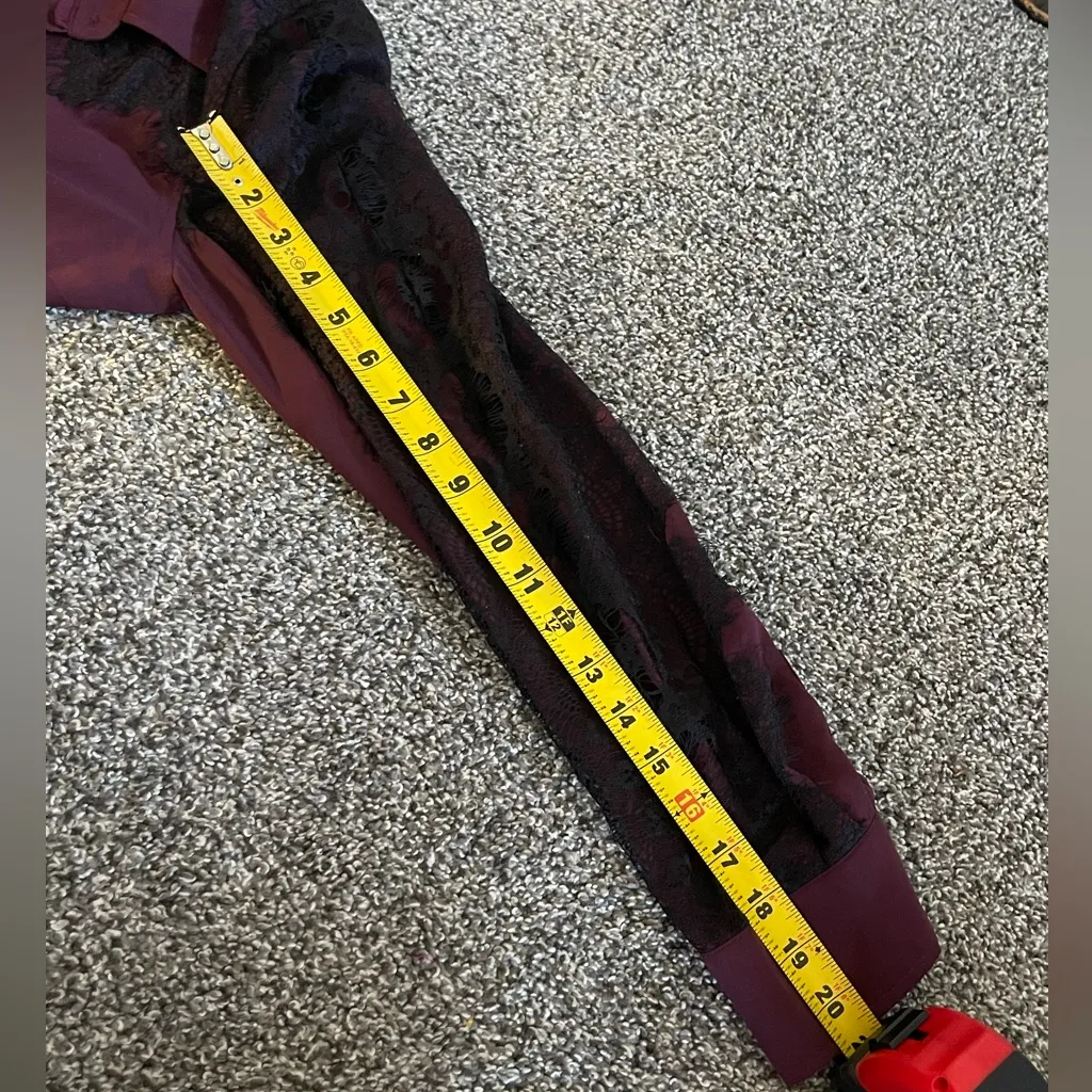 Isaac Mizrahi Live Burgandy Lace Applique Button Front Long Sleeve Blouse Top M - Image 10