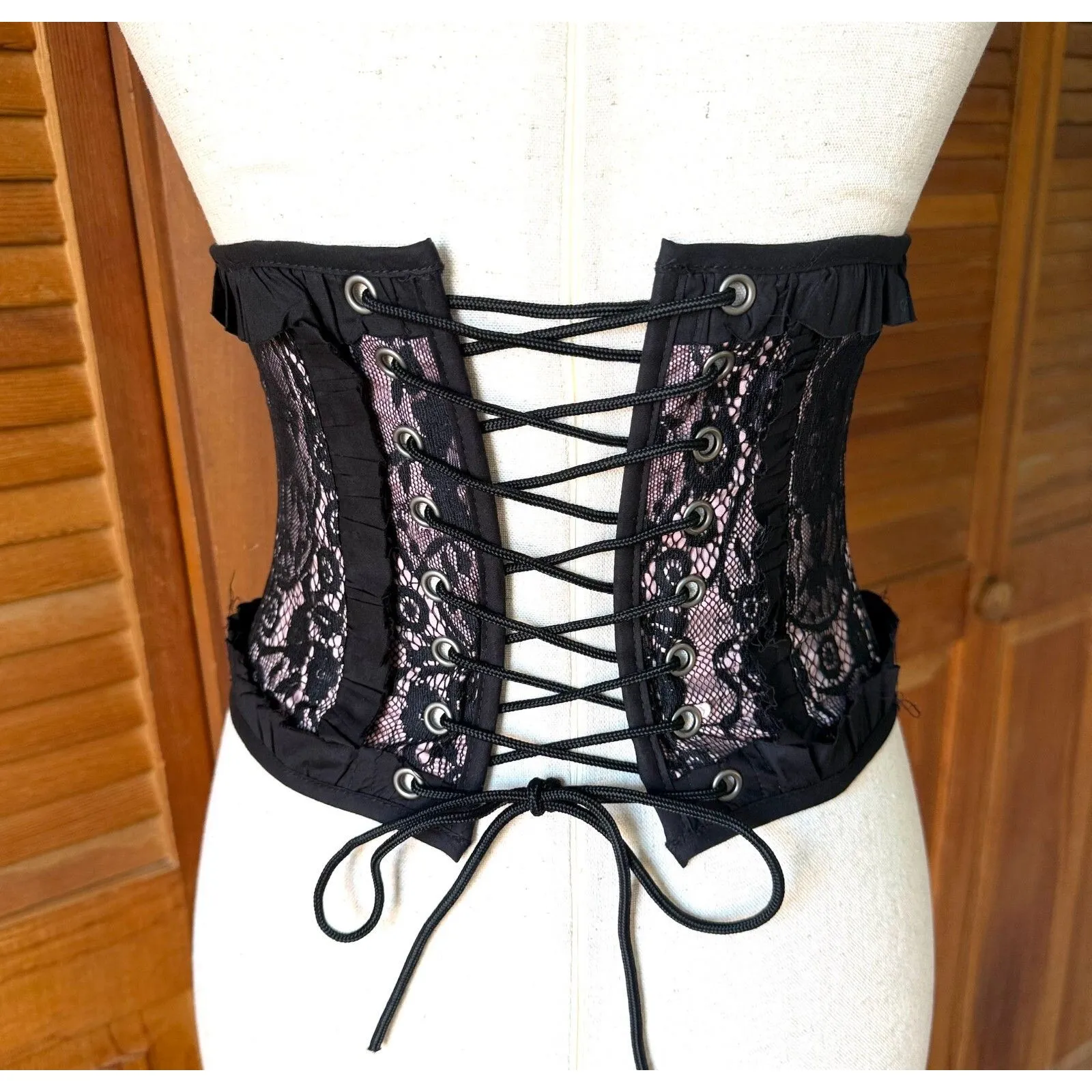 Vintage Lip Service Gothic Lolita Victorian Pink Black Lace Corset Cincher XL - Image 4