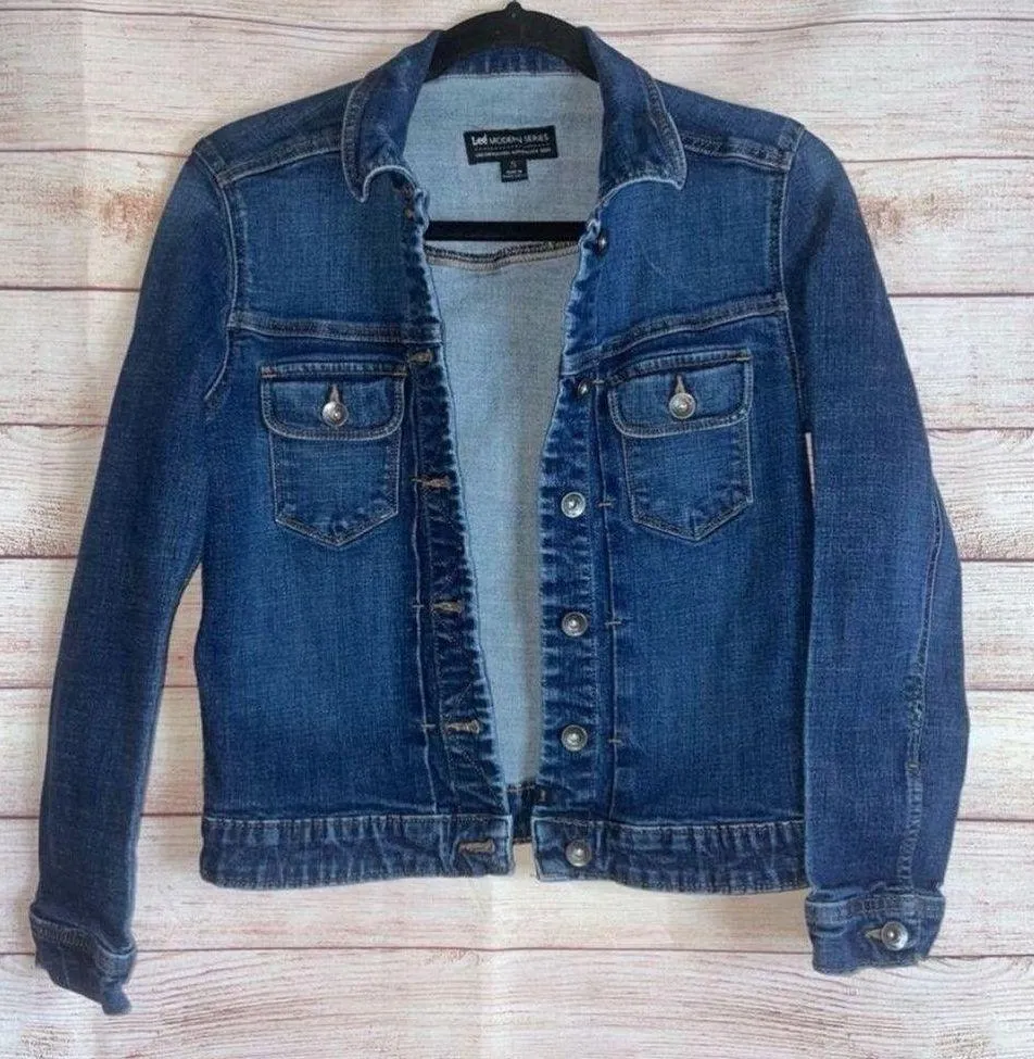 Modern series denim jacket size small blue stretchy coat button jean trendy - Image 2