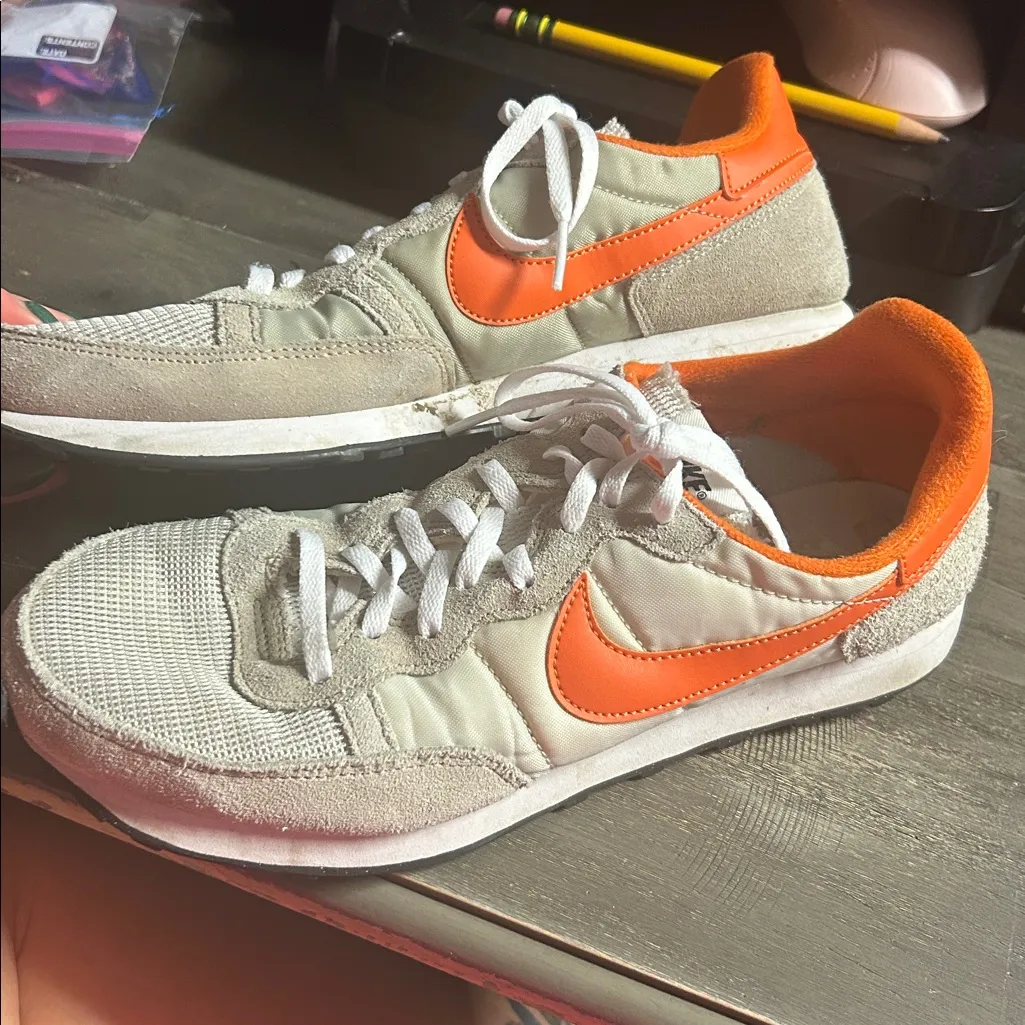 Nike Challenger OG 'Light Bone Starfish' sneaker Women’s 9.5. - Image 2