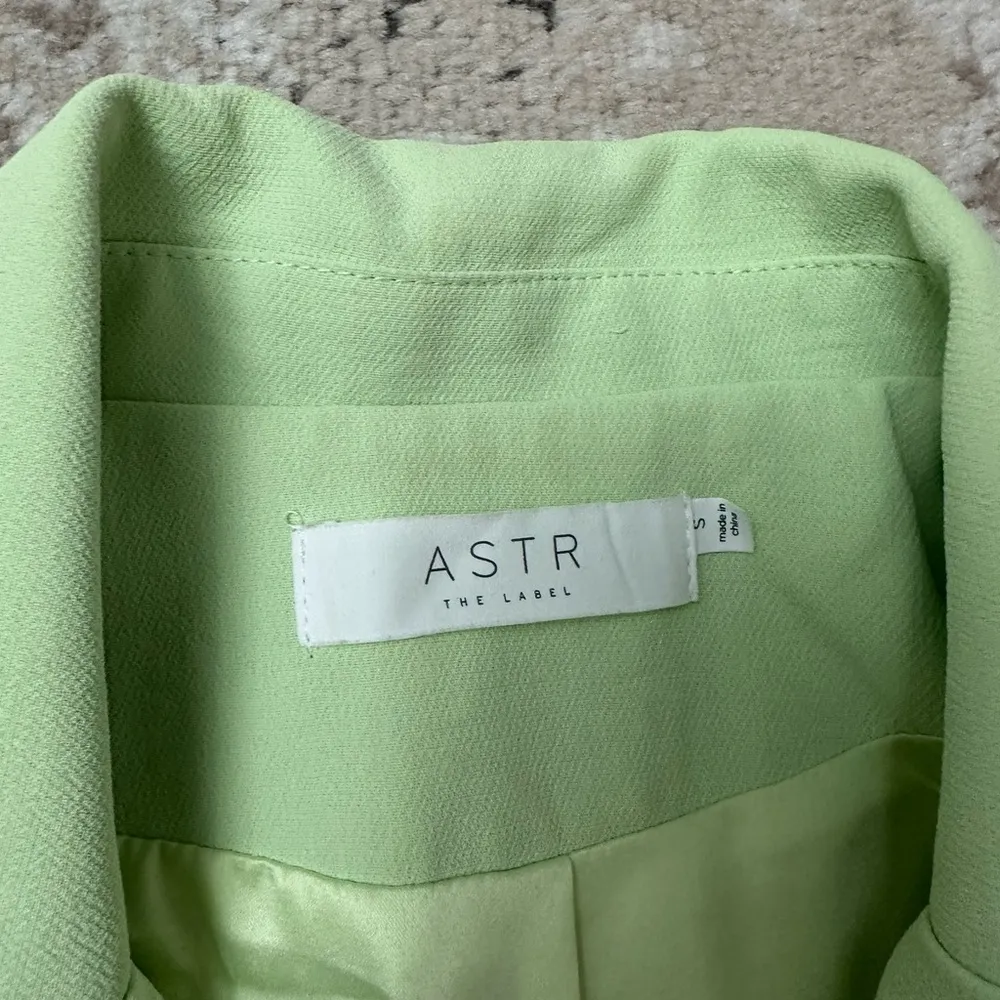 ASTR  The Label Zodiac Blazer Size Small - Light Green - Image 4