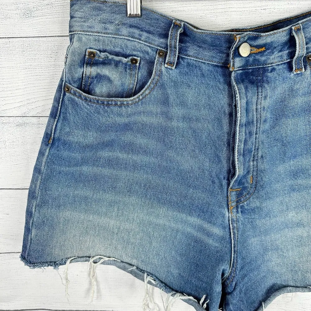 BDG Womens size 31 Denim Cut Off Raw Hem High Waist Button Fly Jean Shorts - Image 3