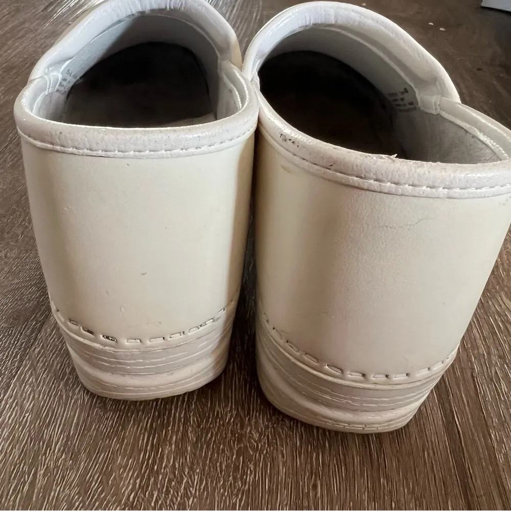 Dansko XP Women's Size eu 40 Shoes White Leather Nursing Comfort Slip On Clogs - Image 12