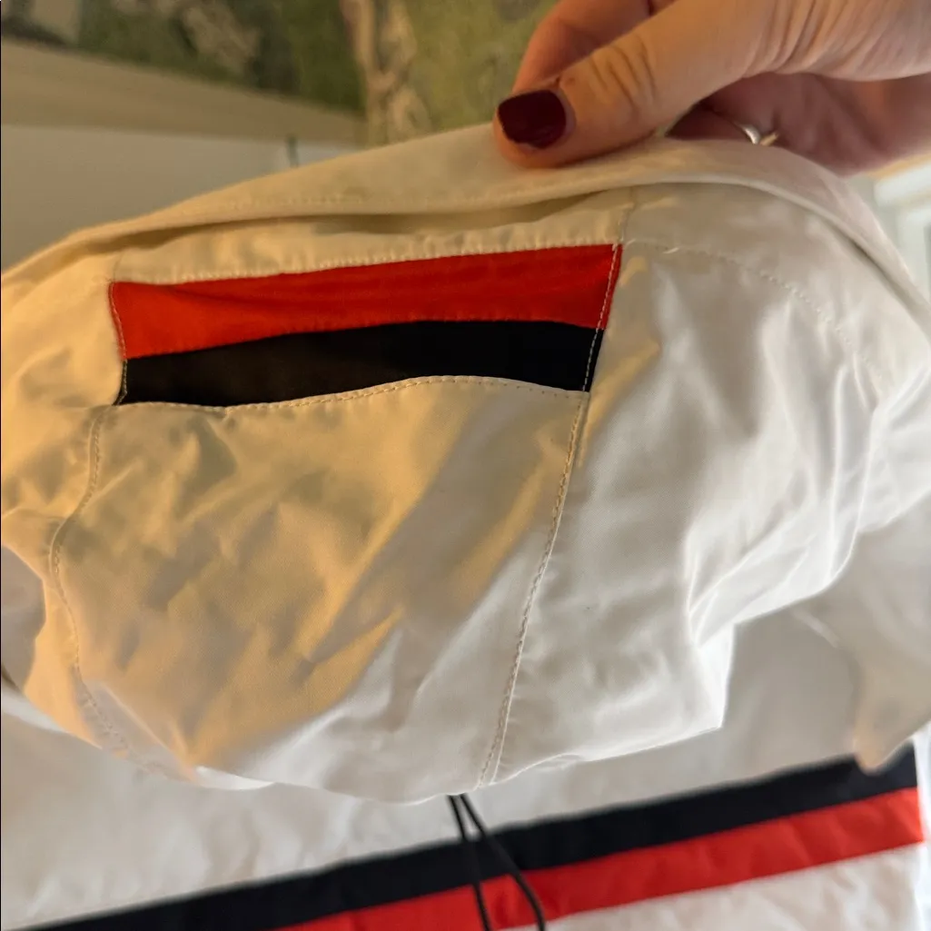 Karbon White ski jacket with double stripes in red and black Size 10 - Image 11