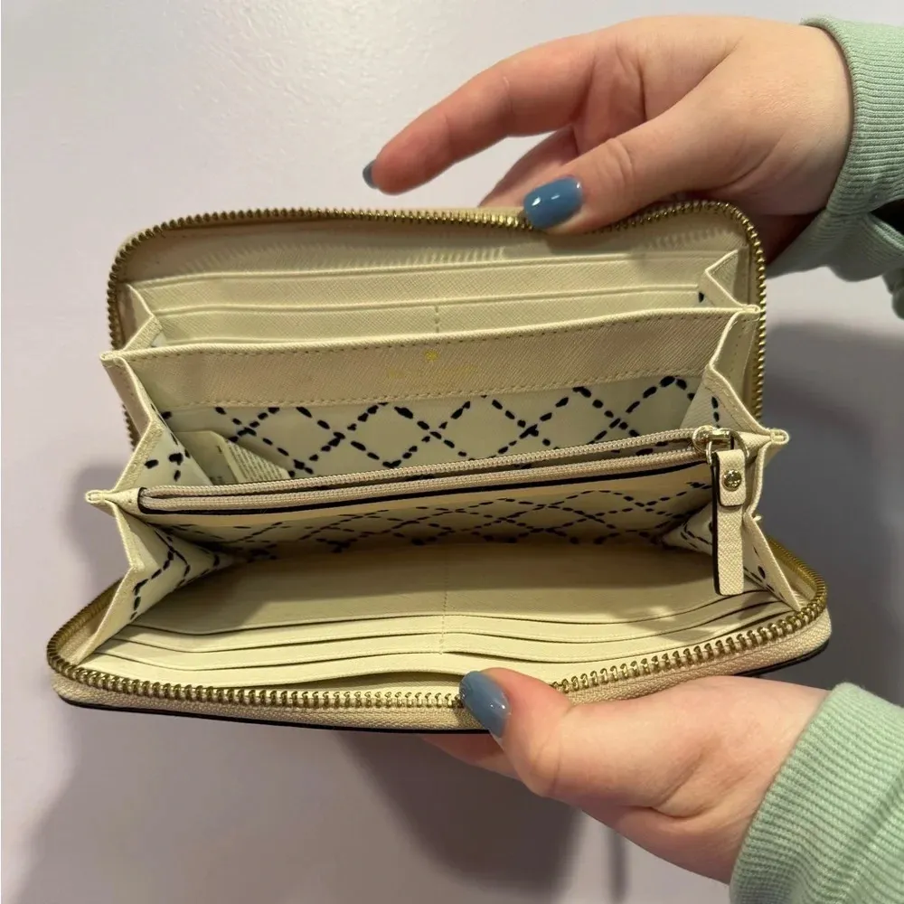 Kate‎ Spade cream bifold zipper wallet - Image 3