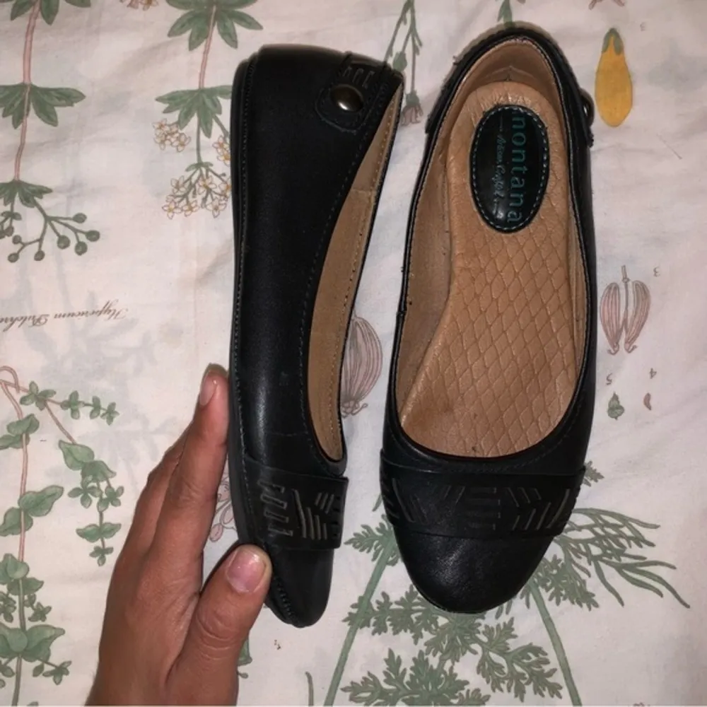 Montana flats Size 6.5 - Image 4