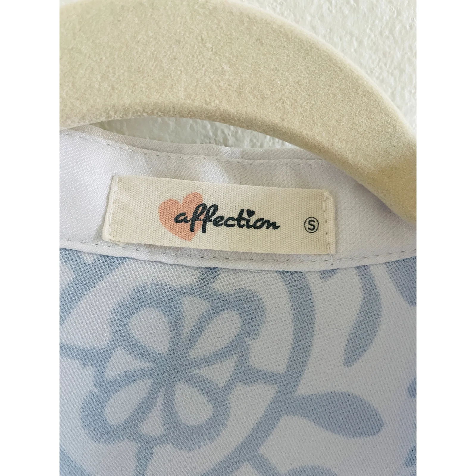 Blue White Print Ruffle Midi Button Front Dress Size Small - Image 6