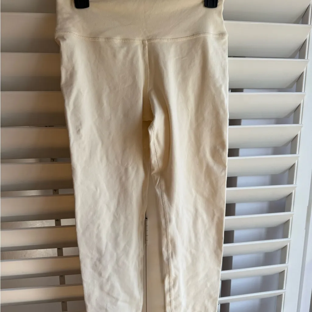 ALO Yoga Women's Ivory Leggings Highwasited - Image 5