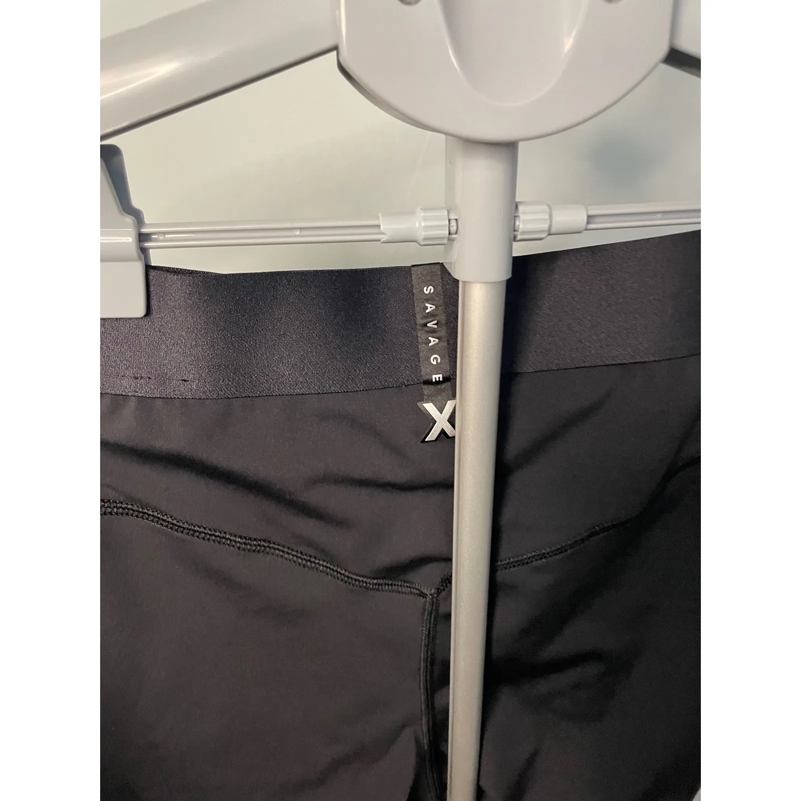 Savage X Fenty Black High Waist Capri Leggings with Pockets‎ Athletic Activewear Size M - Image 6