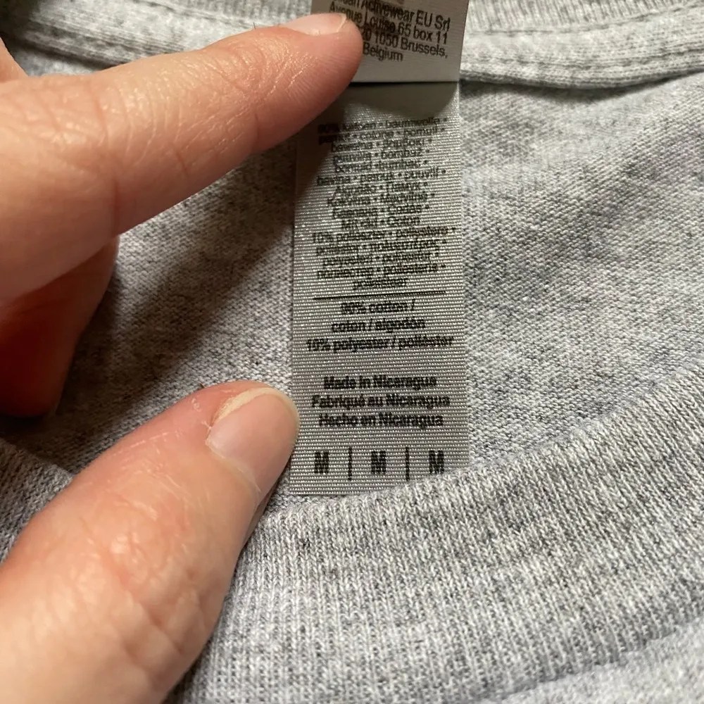 Messy Bun Heart Valentine Graphic Gray Women’s T-shirt - Image 6