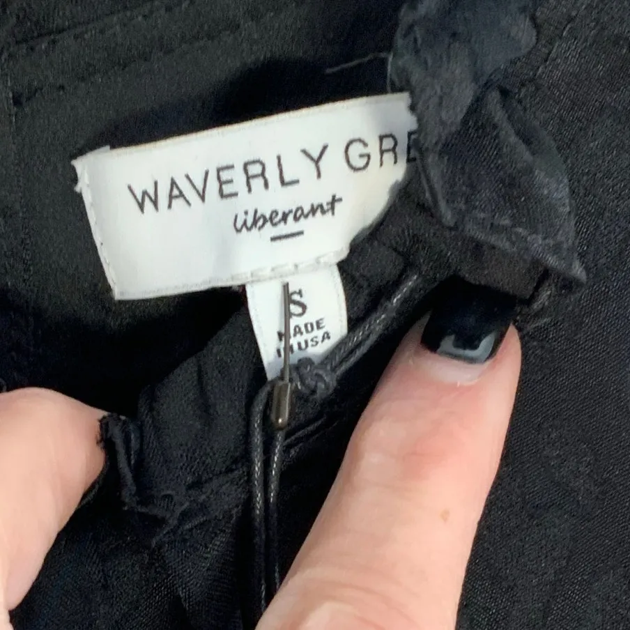 Waverly Grey Leopard Print Black Blouse NWT size‎ small - Image 4