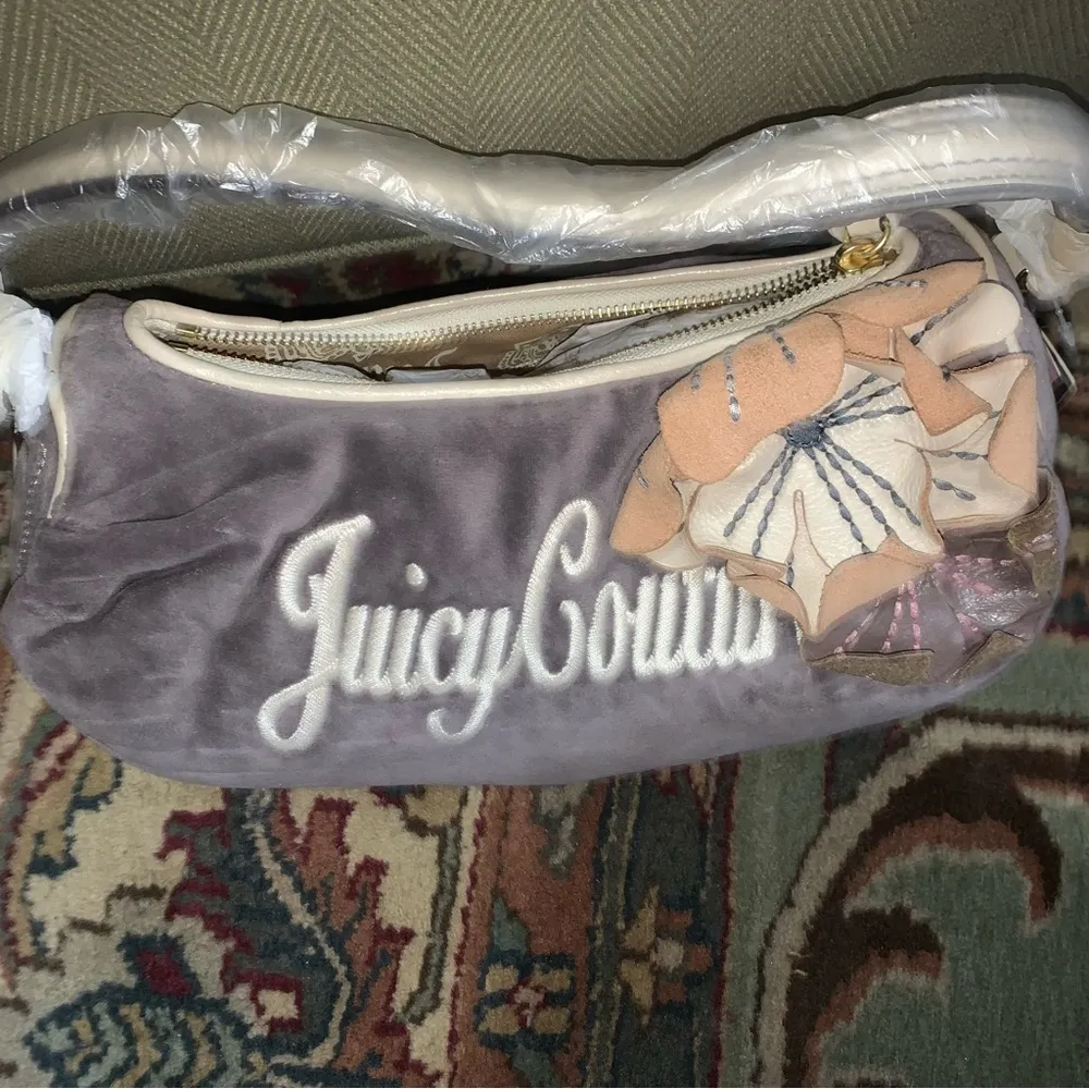 Retro  Pam & Gela Small Flowers Hobo Velour Gray Handbag - Image 4