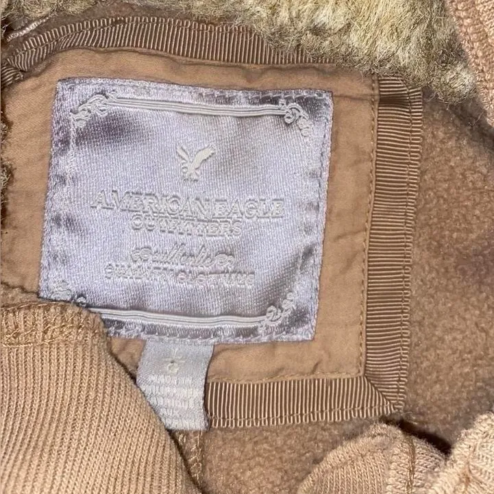 Y2K American Eagle tan button up hoodie with fur lined hood - Image 4